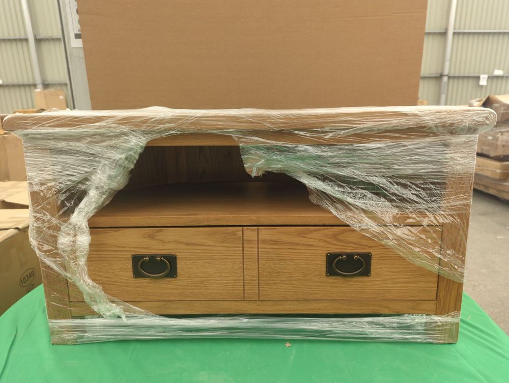 ROS-OUT-00280 Grade-C1 Roseland Furniture Lanner Oak Corner TV Stand RRP £189.95