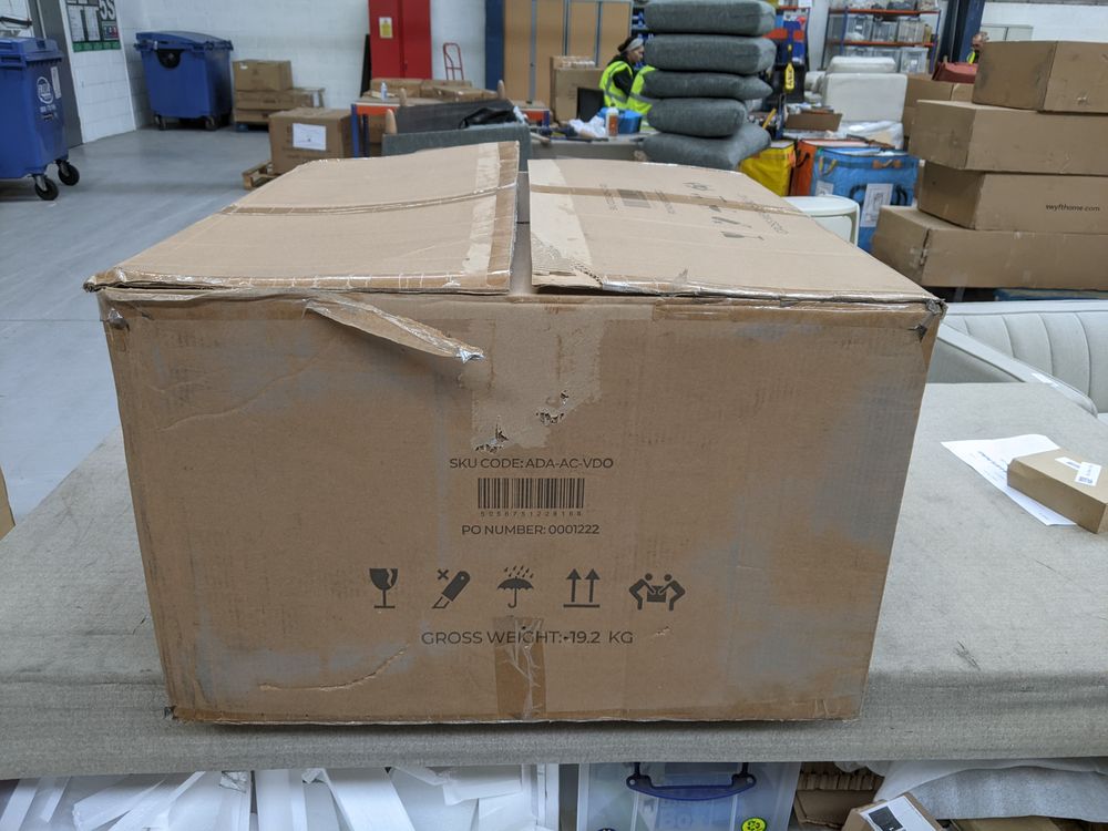 Lot of 8 x Dusk Items inc Upholstery for Spares or Repair (ref DUS-APM-A-12810) Total RRP £948