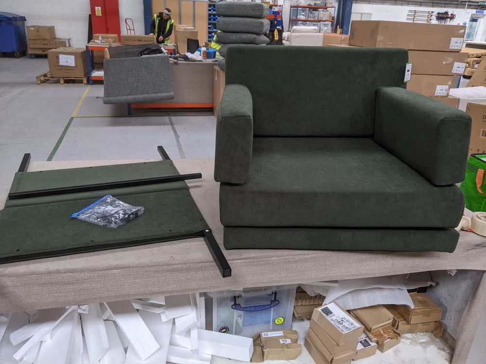 Lot of 8 x Dusk Items inc Upholstery for Spares or Repair (ref DUS-APM-A-12810) Total RRP £948