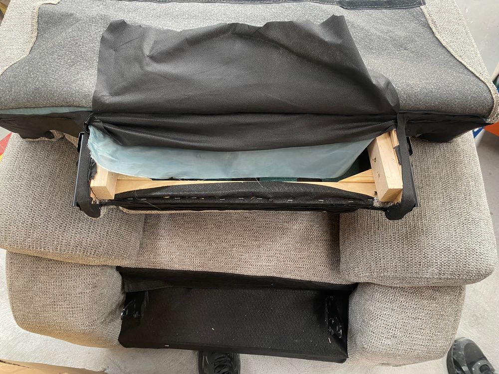 Lot of 2 x DFS Items for Spares or Repair (ref DFS-UPH-A-13483) Total RRP £1118