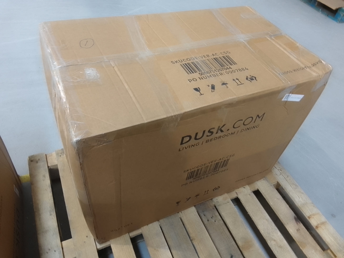 Lot of 8 x Dusk furniture items grade-BER Spares or repair RRP £1192.00