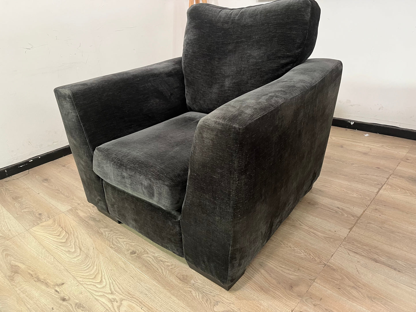 MAS-APM-06217 Grade-B Marks & Spencer Ferndale Armchair in Charcoal Opulent Chenille RRP £699