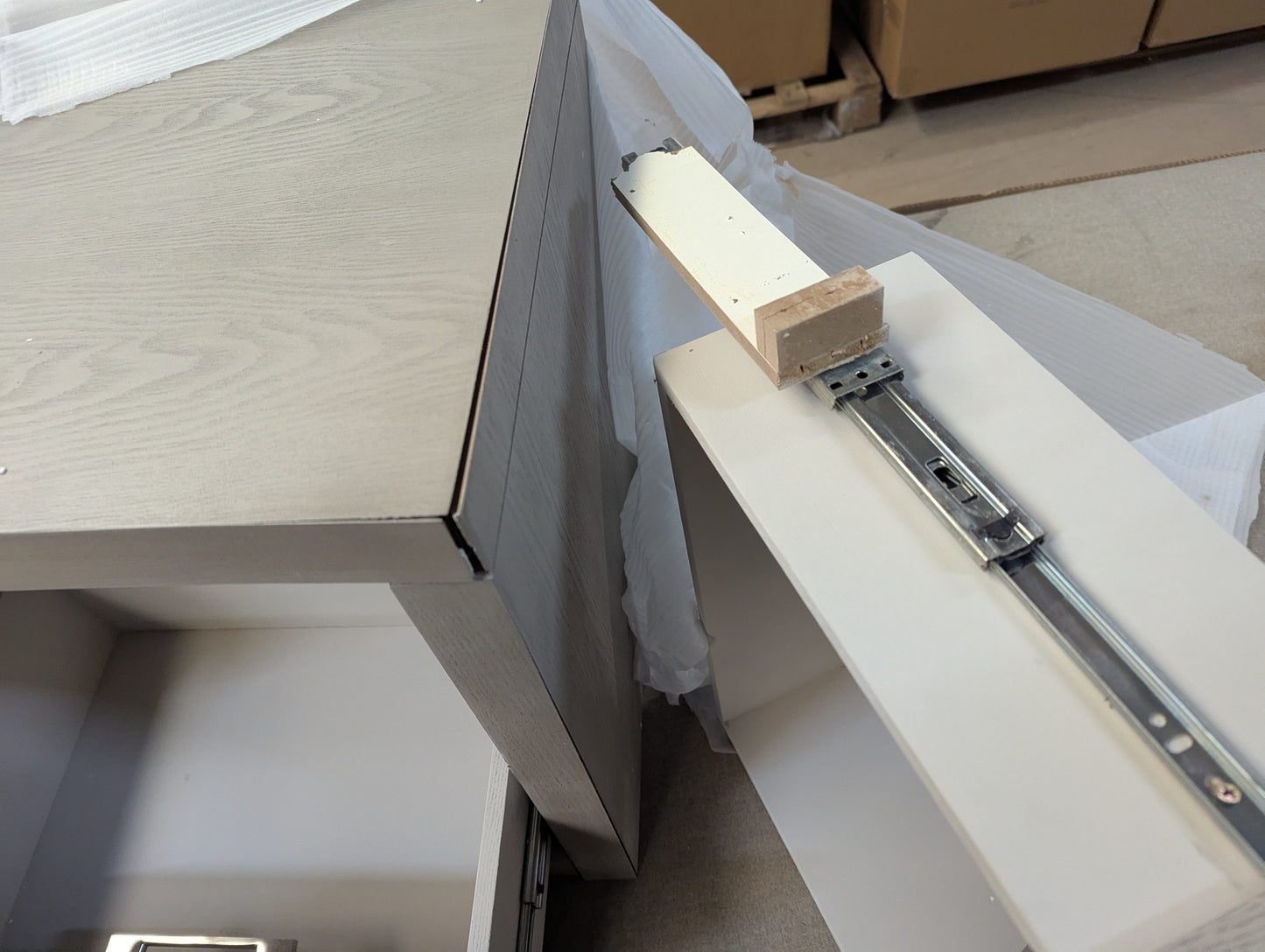 Lot of 9 x Dusk Furniture items for Spares or Repair (ref DUS-APM-A-10292) Total RRP £2047