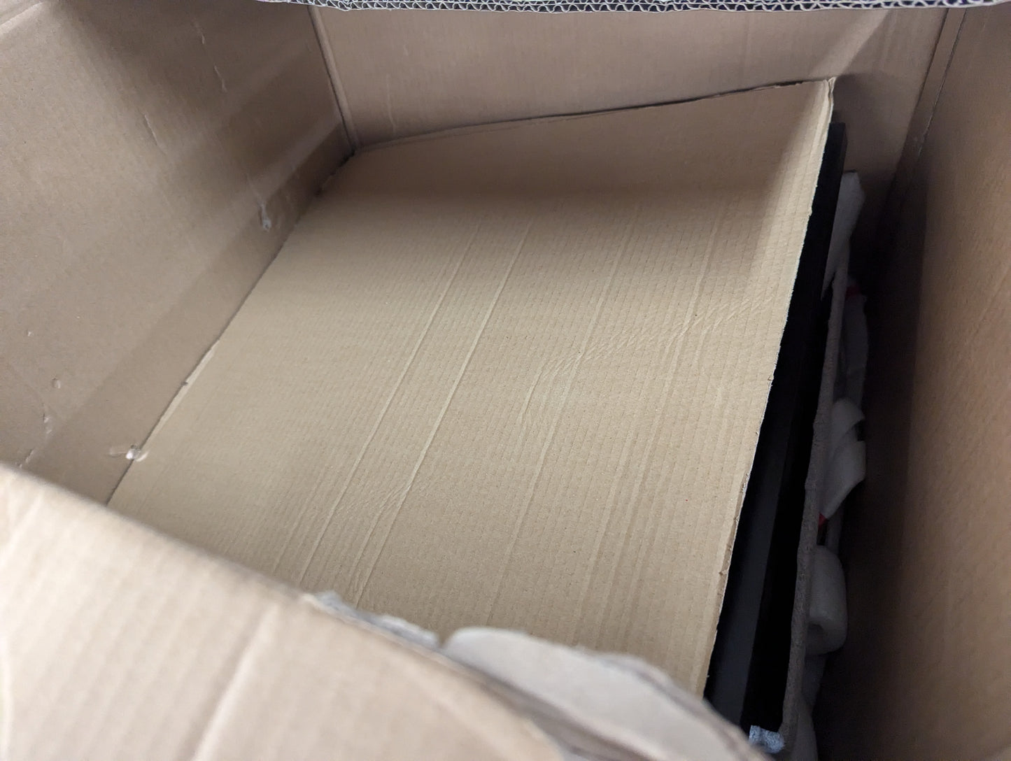 Lot of 9 x Dusk Furniture items for Spares or Repair (ref DUS-APM-A-10292) Total RRP £2047