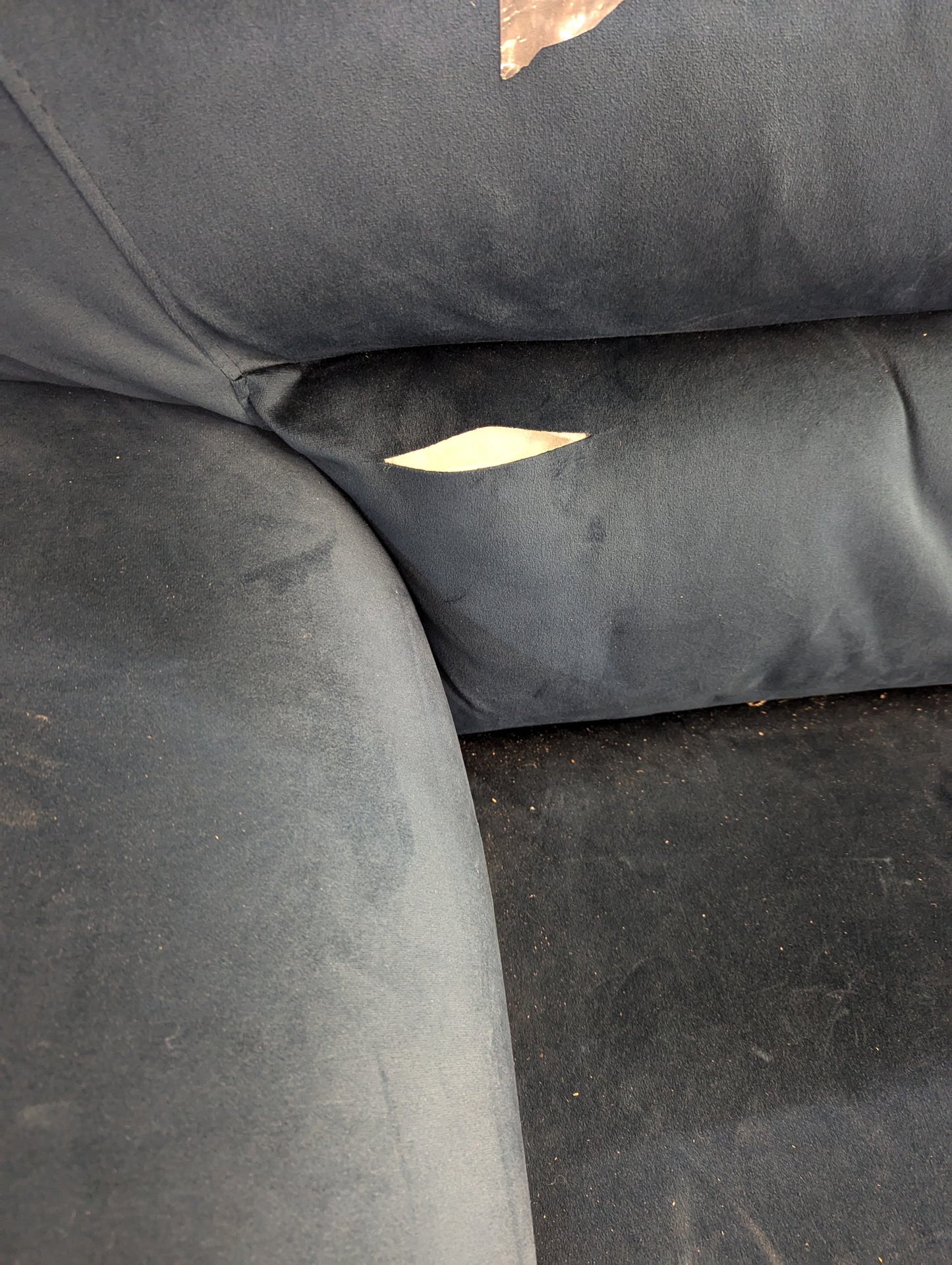 SOF-APM-00767 Grade-BER-DOA Sofology 2 Seater Sofa in Blue Velvet Fabric. 160x100x78 cm RRP £499
