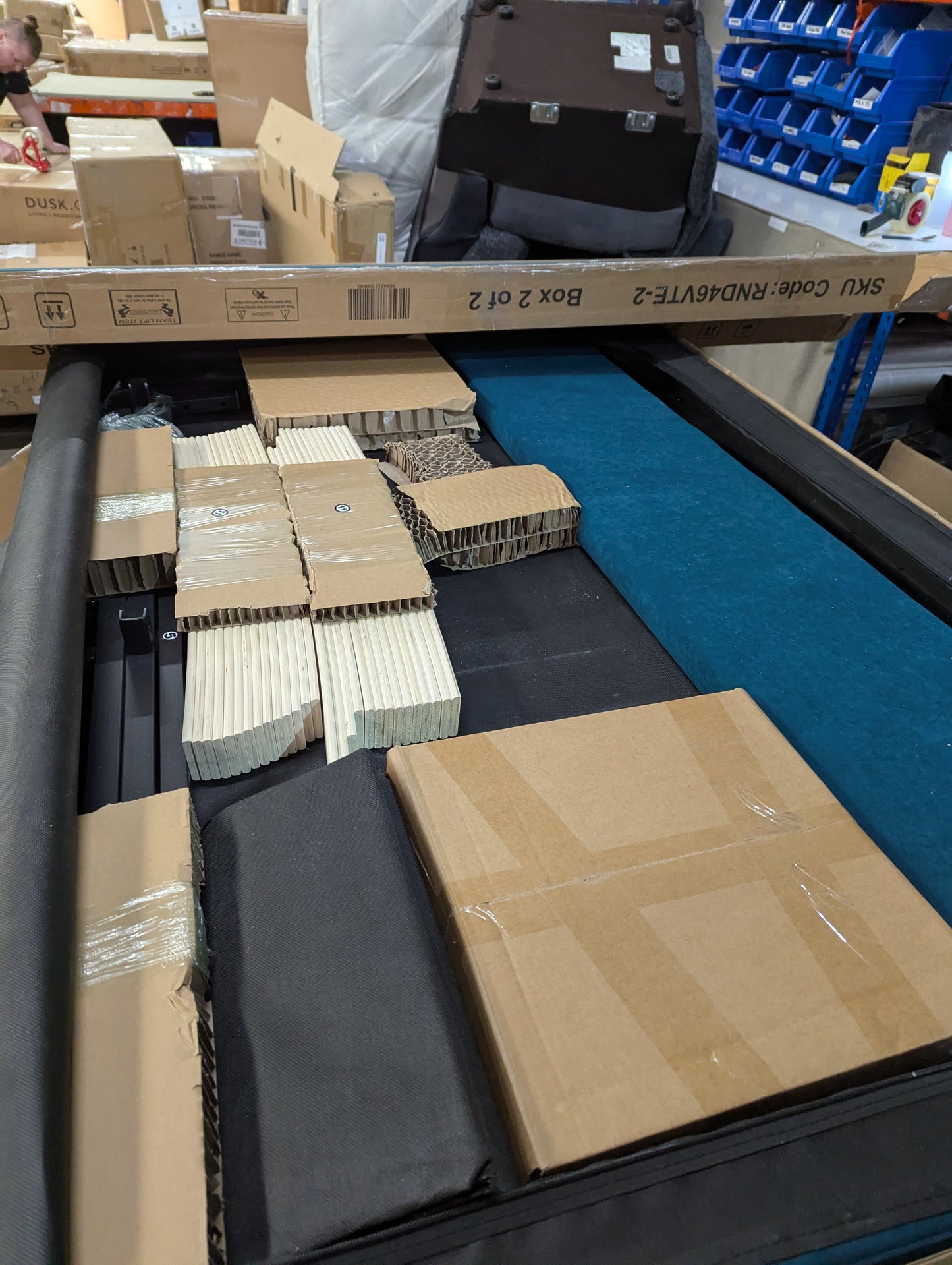 Lot of 7 x Dusk Bed Part items for Spares or Repair (ref DUS-APM-A-10407) Total RRP £4053