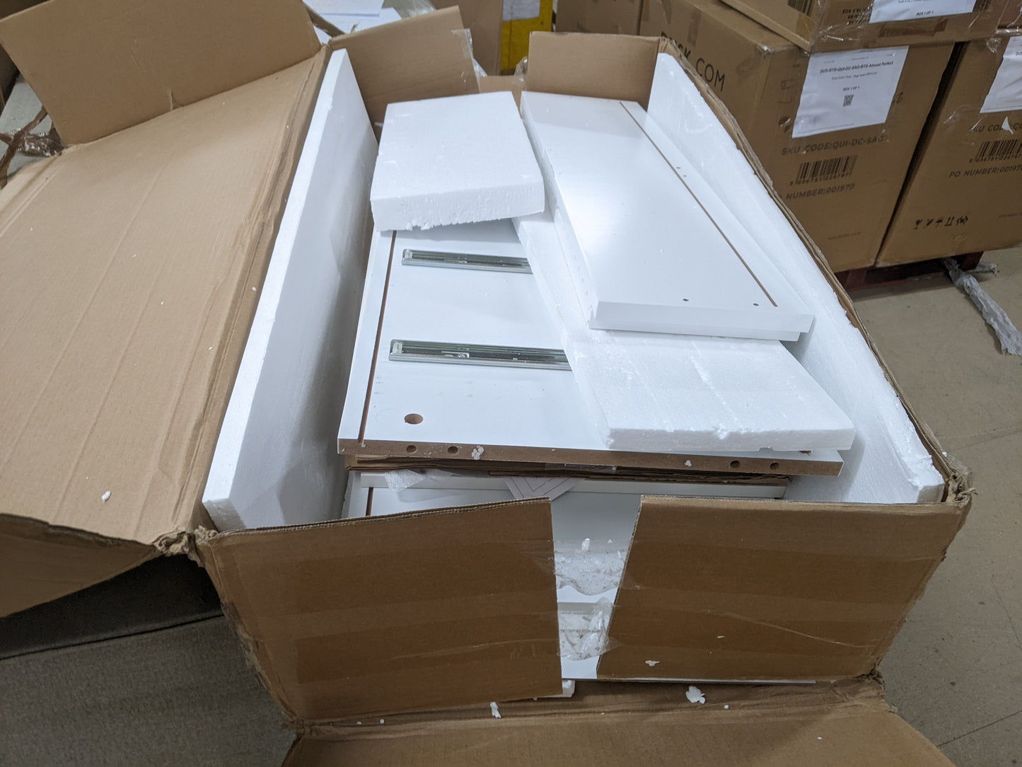 Lot of 9 x Dusk Furniture items for Spares or Repair (ref DUS-APM-A-10435) Total RRP £1406