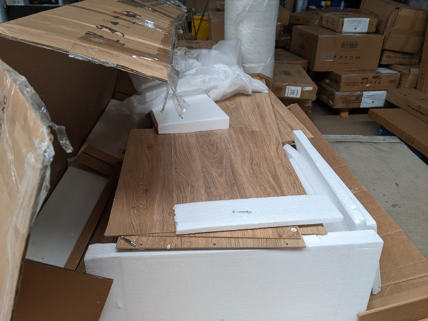 Lot of 9 x Dusk Furniture items for Spares or Repair (ref DUS-APM-A-10435) Total RRP £1406