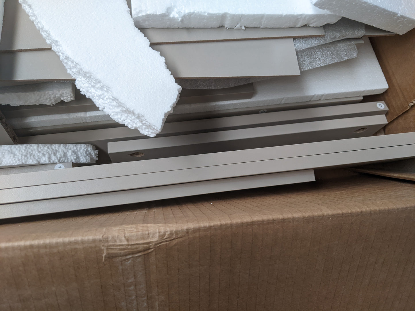 Lot of 9 x Dusk Furniture items for Spares or Repair (ref DUS-APM-A-10435) Total RRP £1406