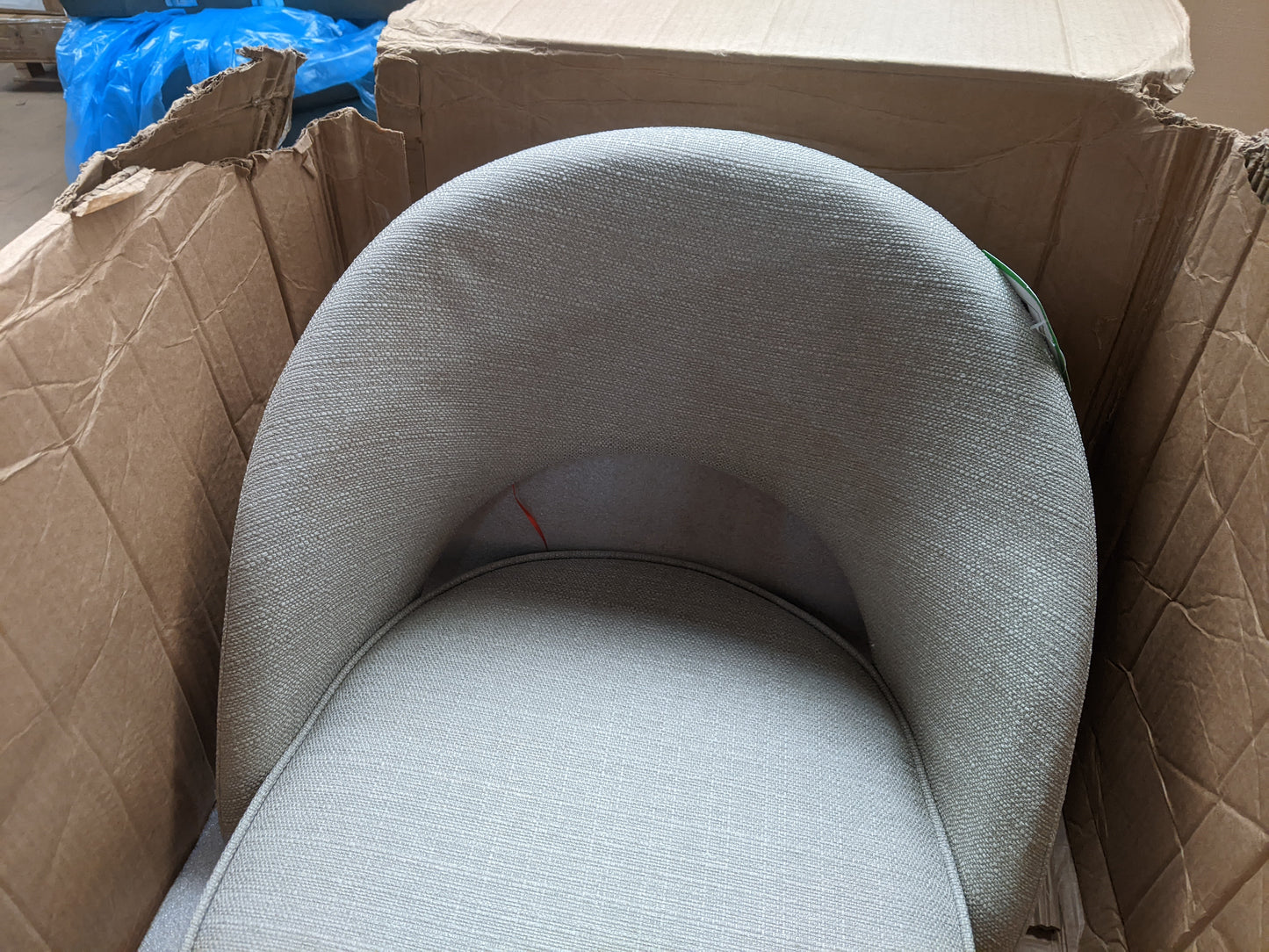 Lot of 9 x Dusk Furniture items for Spares or Repair (ref DUS-APM-A-10435) Total RRP £1406