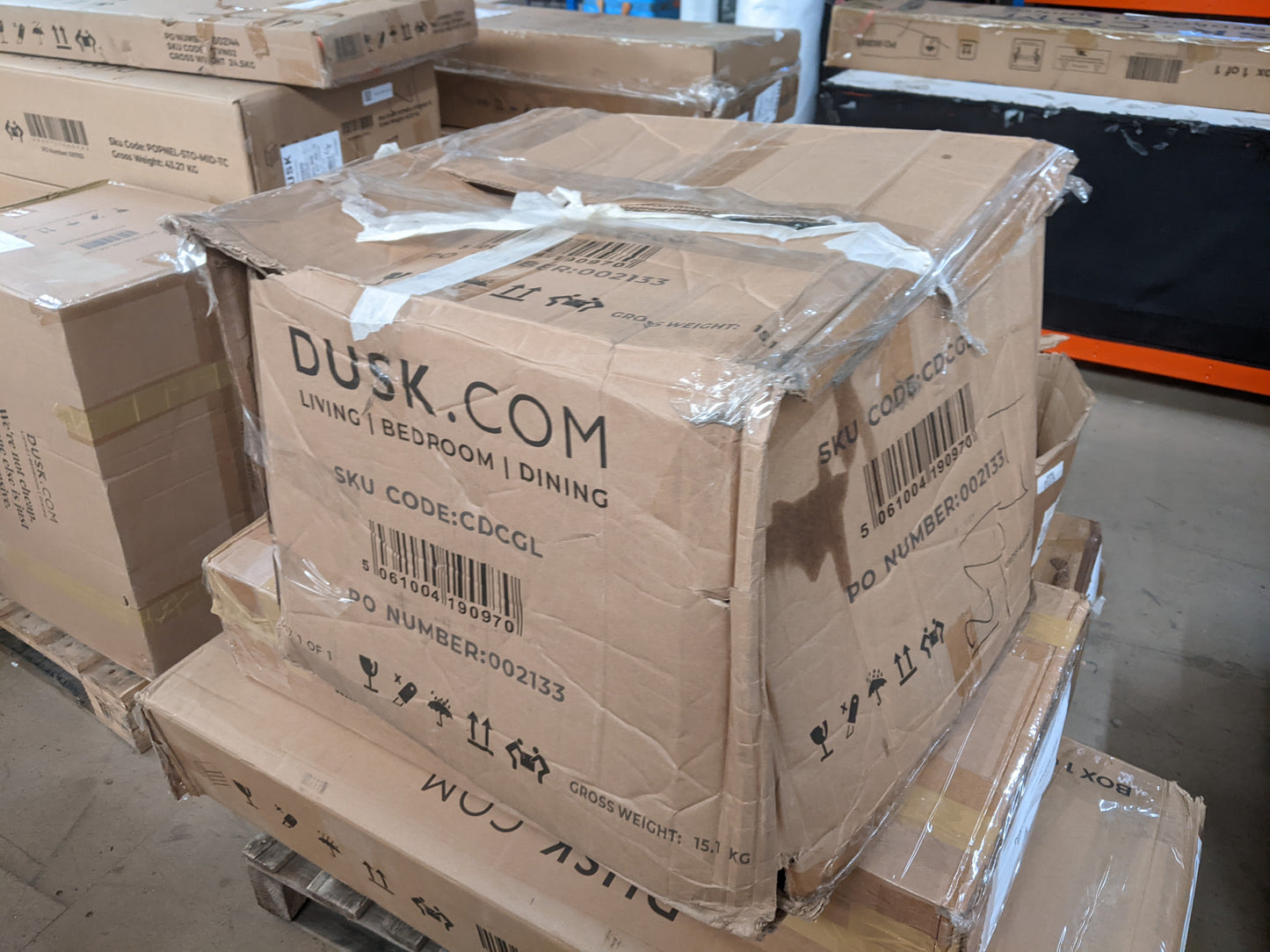 Lot of 9 x Dusk Furniture items for Spares or Repair (ref DUS-APM-A-10435) Total RRP £1406