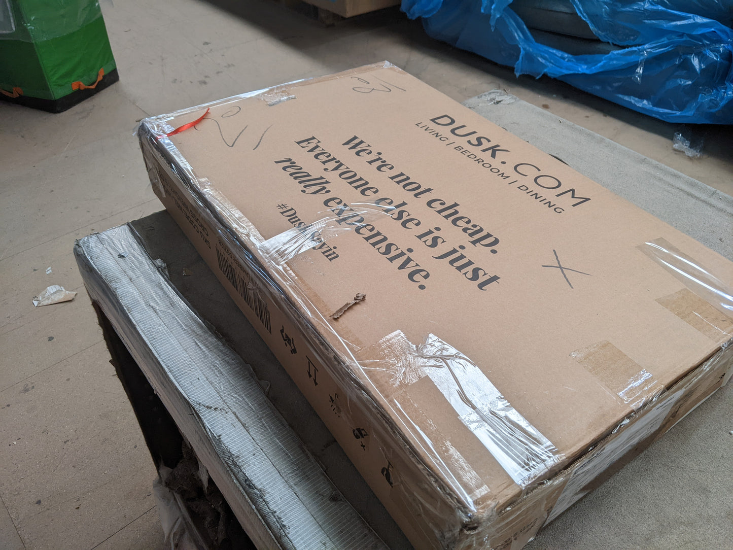 Lot of 9 x Dusk Furniture items for Spares or Repair (ref DUS-APM-A-10435) Total RRP £1406