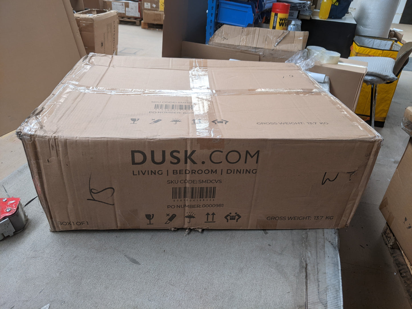 Lot of 9 x Dusk Furniture items for Spares or Repair (ref DUS-APM-A-10435) Total RRP £1406