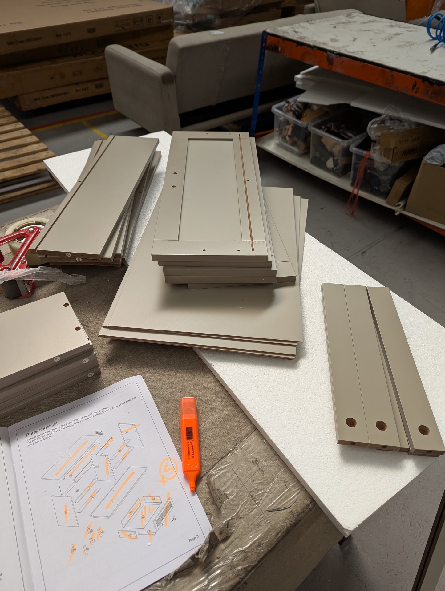 Lot of 6 x Dusk Items for Spares or Repair (ref DUS-APM-A-11790) Total RRP £2235