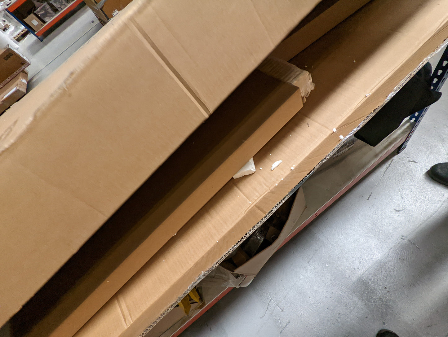 Lot of 4 x Dusk Items inc Beds for Spares or Repair (ref DUS-APM-A-11818) Total RRP £2026