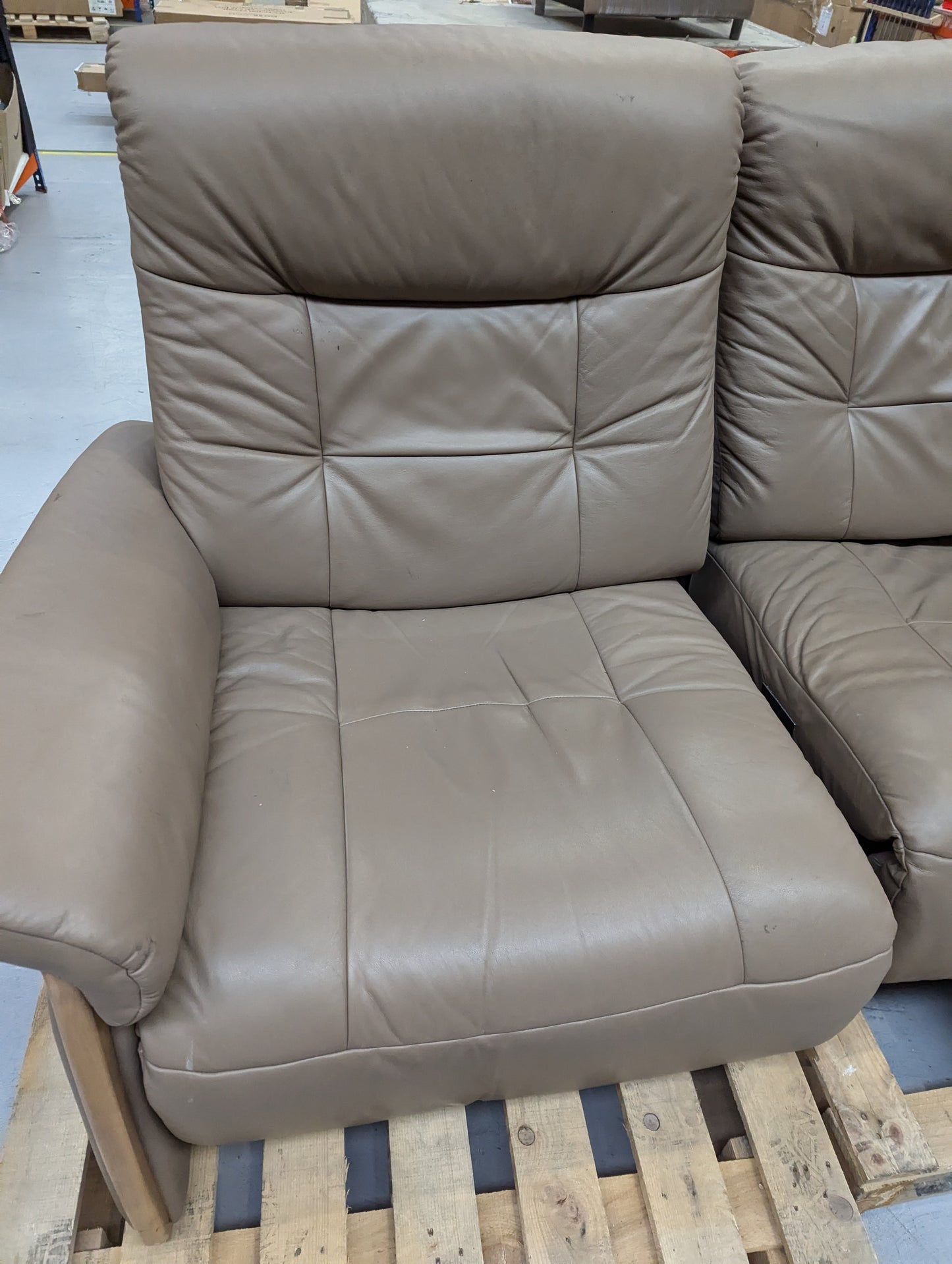 STR-NOR-00241 Grade-BER-DOA Stressless Mary 3 Seater Sofa Power Wo/arms In Paloma Funghi RRP £7959