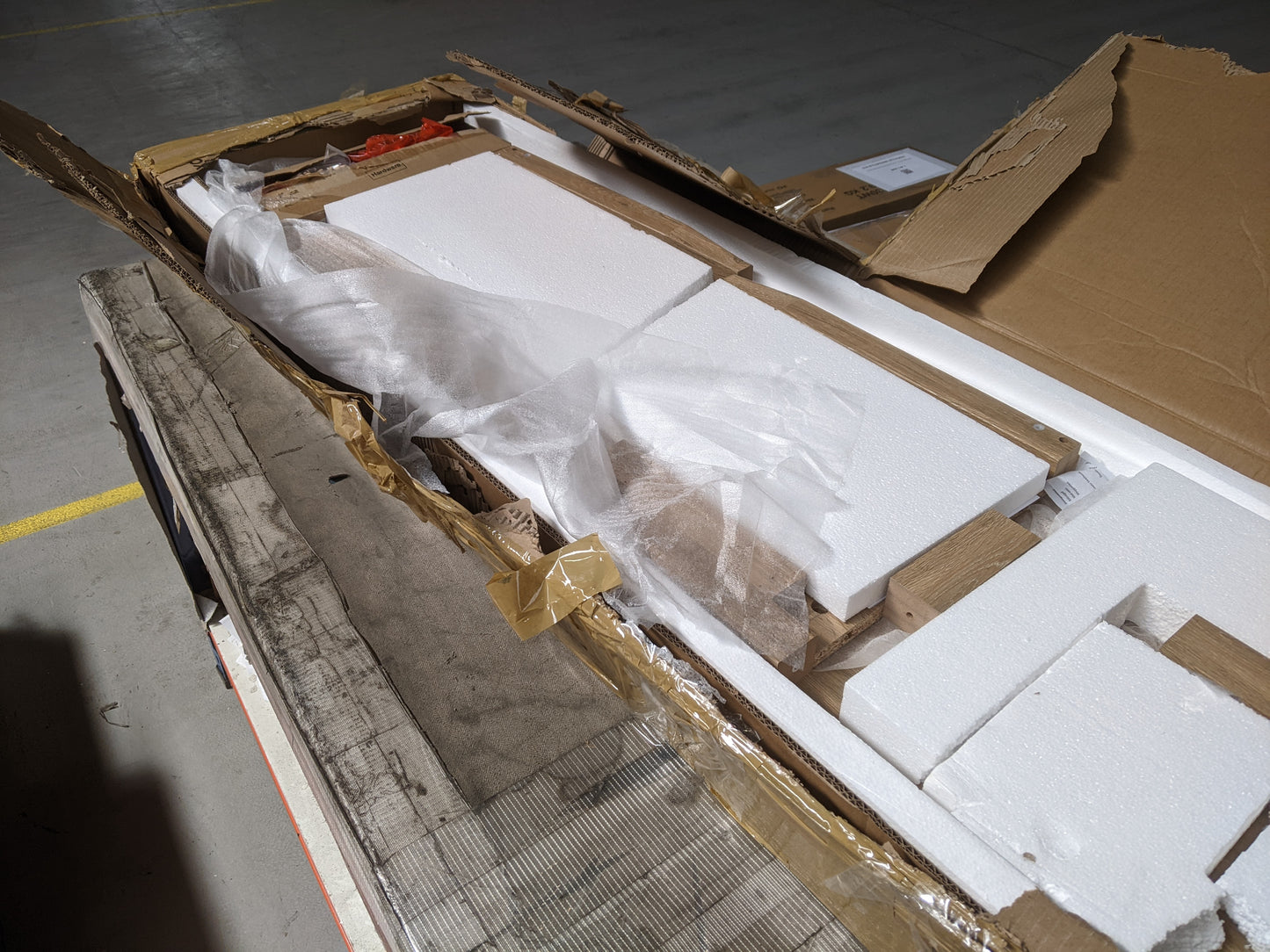 Lot of 12 x Dusk Furniture Items for Spares or Repair (ref DUS-APM-A-11836) Total RRP £1363