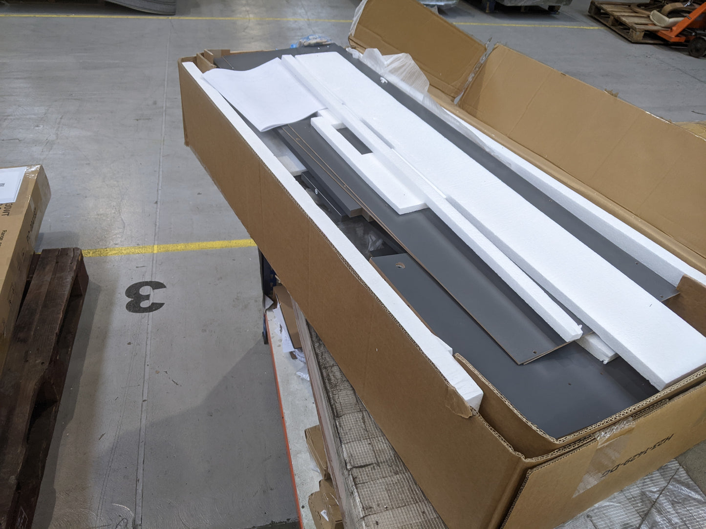 Lot of 12 x Dusk Furniture Items for Spares or Repair (ref DUS-APM-A-11836) Total RRP £1363