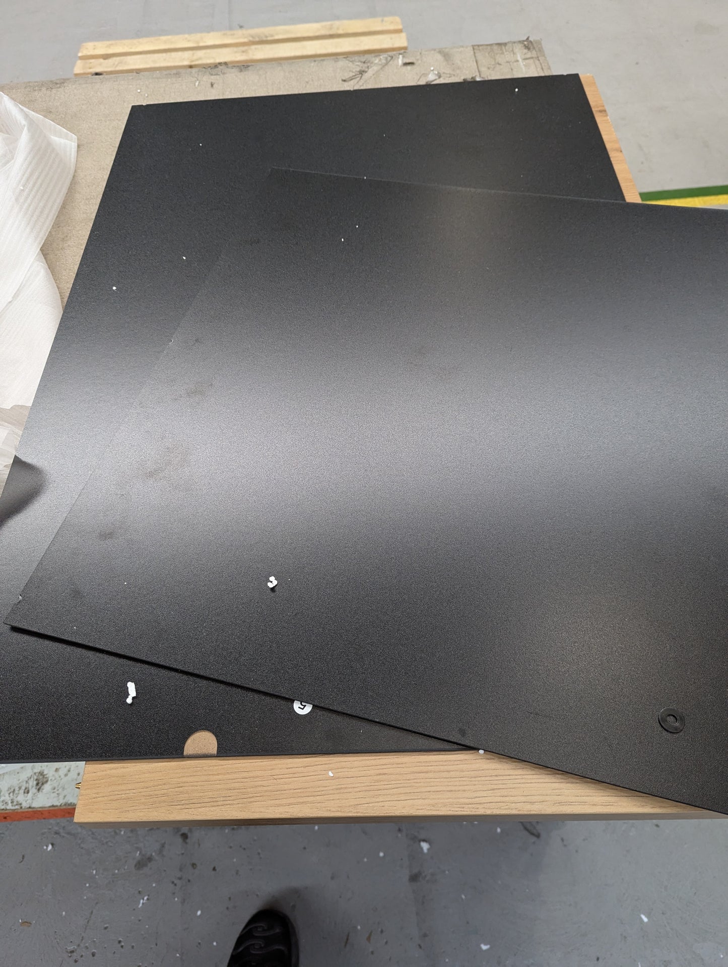 Lot of 5 x Dusk Items of Furniture for Spares or Repair (ref DUS-APM-A-11870) Total RRP £1645