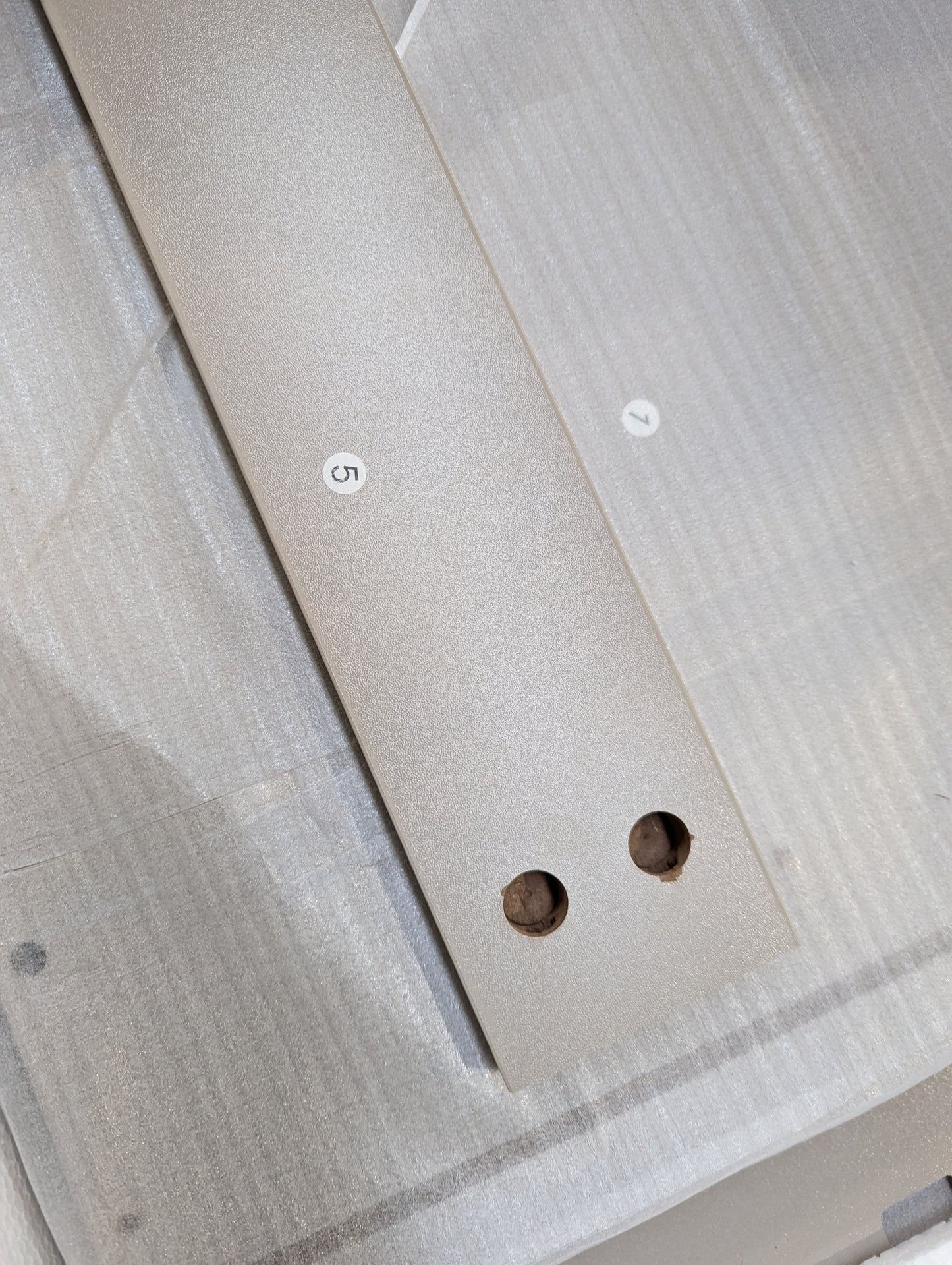 Lot of 4 x Dusk Furniture Returns for Spares or Repair (ref DUS-APM-A-12939) Total RRP £334