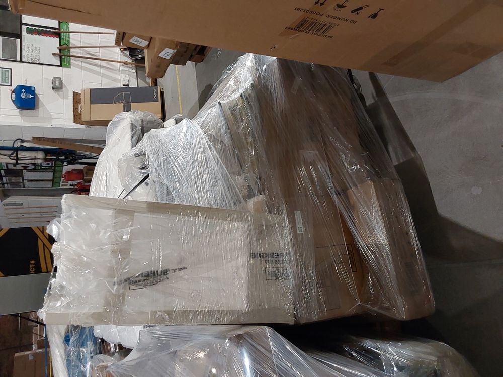 Lot of 7 x Dusk Furniture Items for Spares or Repair (ref DUS-APM-A-13299) Total RRP £1774