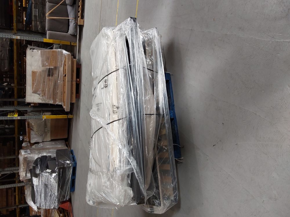 Lot of 3 x Dusk Items inc Beds for Spares or Repair (ref DUS-APM-A-11837) Total RRP £1657