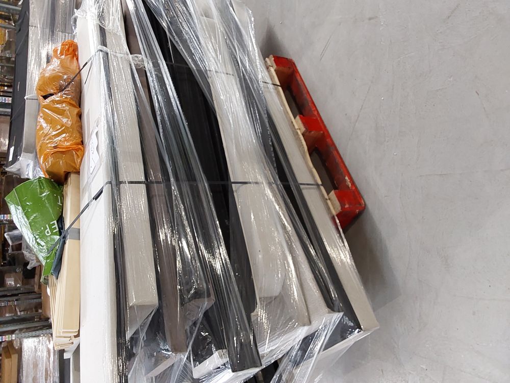 Lot of 6 x Dusk items grade-DOA Spares or repair RRP £2064.00