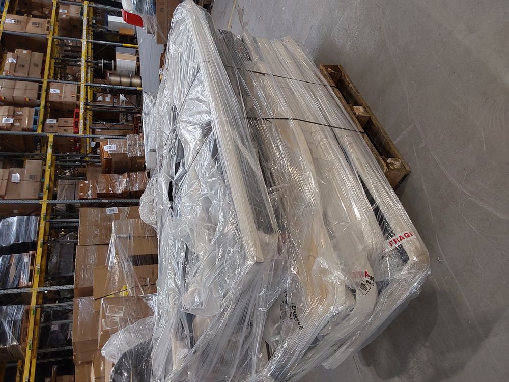 Lot of 8 x Dusk Bed Parts for Spares or Repair (ref DUS-APM-A-13257) Total RRP £3712