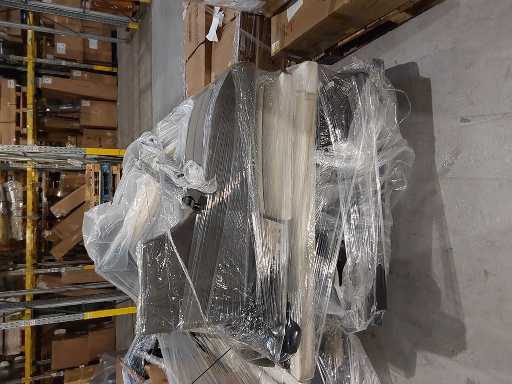 Lot of 4 x DFS Items inc Beds for Spares or Repair (ref DFS-HO2-A-13858) Total RRP £3596