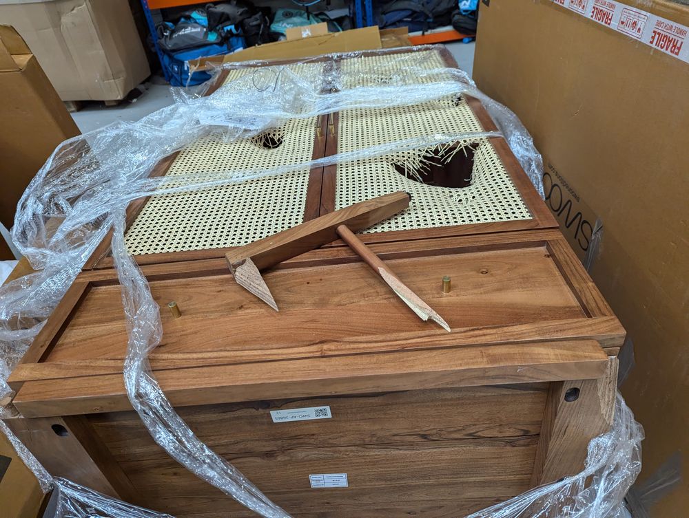 Lot of 4 x Swoon items grade-BER Spares or repair RRP £2696.00