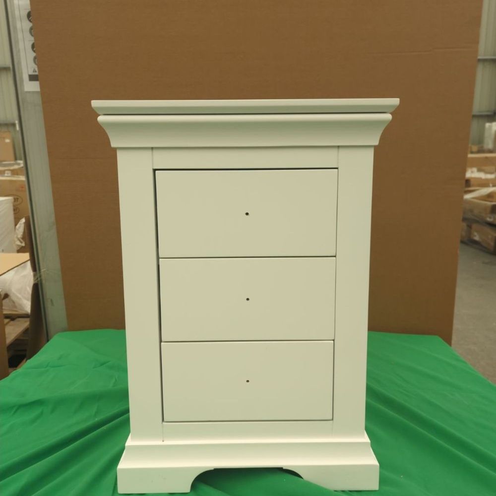 ROS-OUT-00293 Grade-C1 Roseland Furniture Colette 3 Drawer Bedside Table RRP £139.95