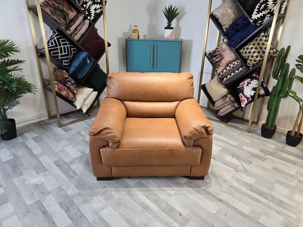 SOF-CHA-00483 Grade-B Sofology Santino Chair In Apollo Tan RRP £1299