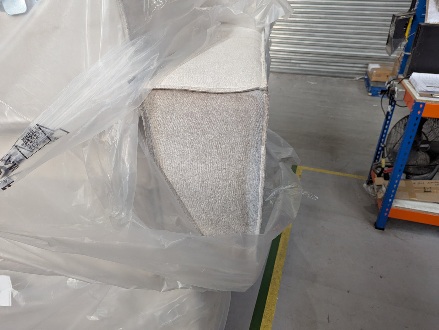 Lot of 2 x Dusk Items inc Upholstery Needs Cleaning (ref DUS-APM-A-13652) Total RRP £2498