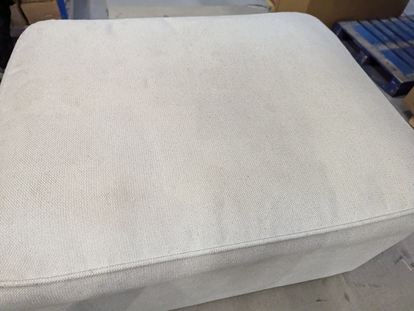 Lot of 4 x Dusk Furniture for Spares or Repair (ref DUS-APM-A-13632) Total RRP £1397