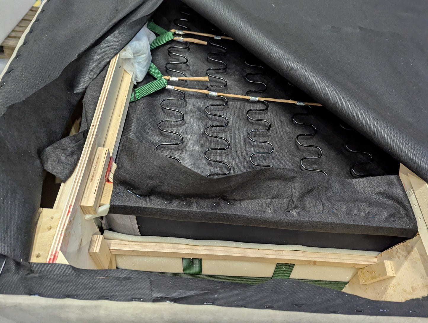 DUS-APM-63042 Grade-C3 Dusk Soho 3 Seater Sofa - Sand RRP £899