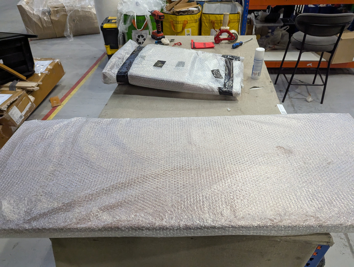 Lot of 3 x Swoon furniture items grade-BER Spares or repair RRP £1697.00