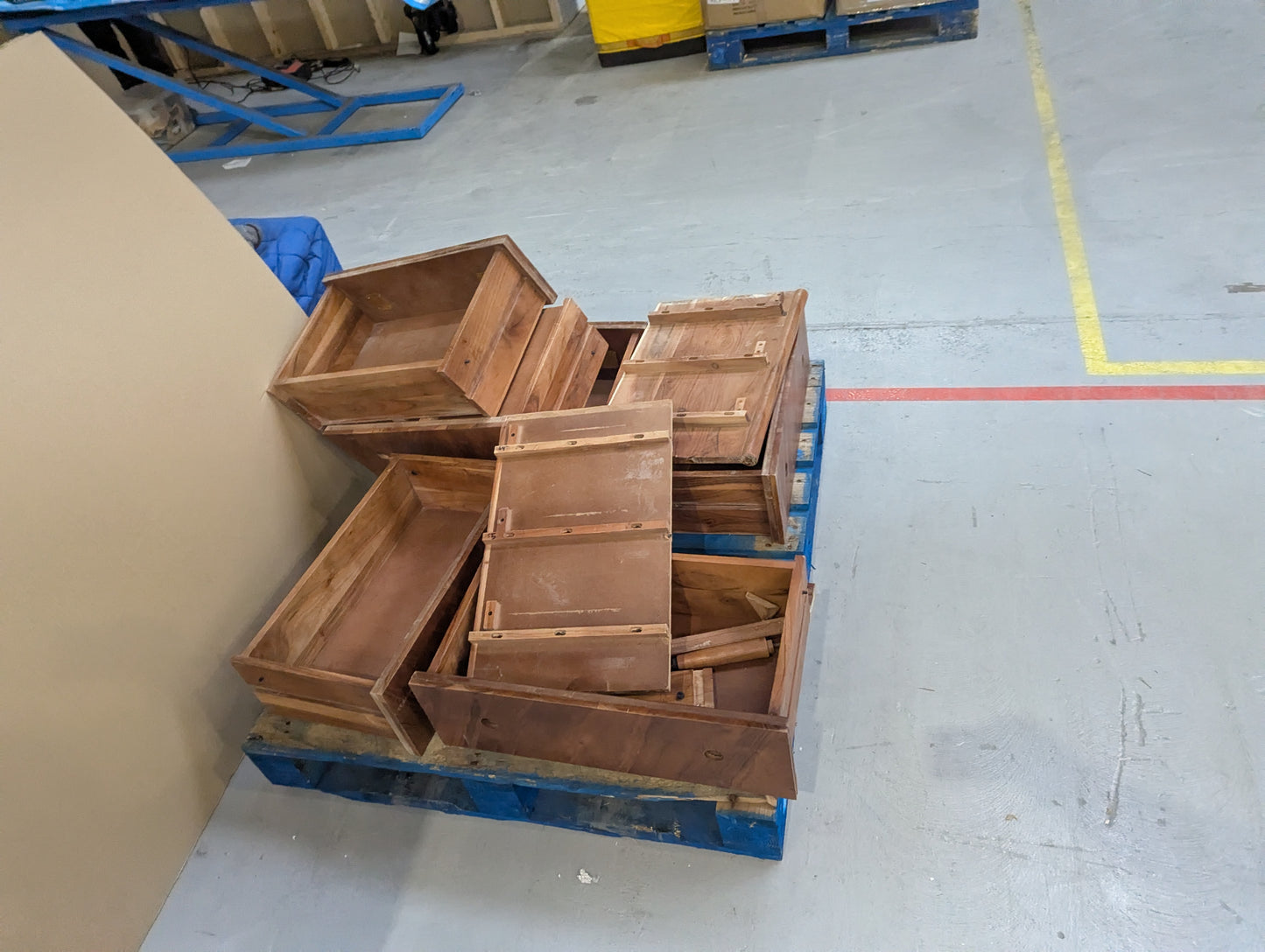 Lot of 3 x Swoon Furniture items grade-BER Spares or repair RRP £3017.00