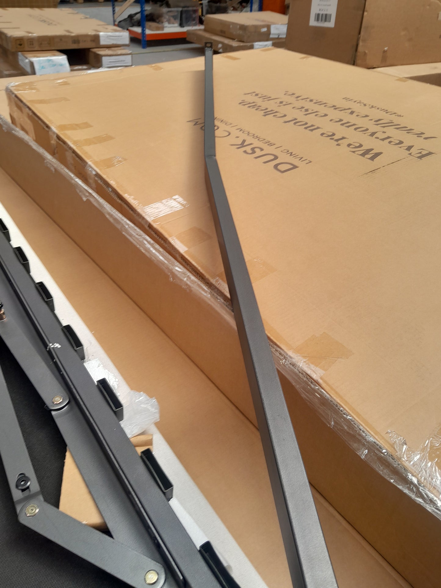 Lot of 5 x Dusk Items inc Beds for Spares or Repair (ref DUS-APM-A-12327) Total RRP £2735