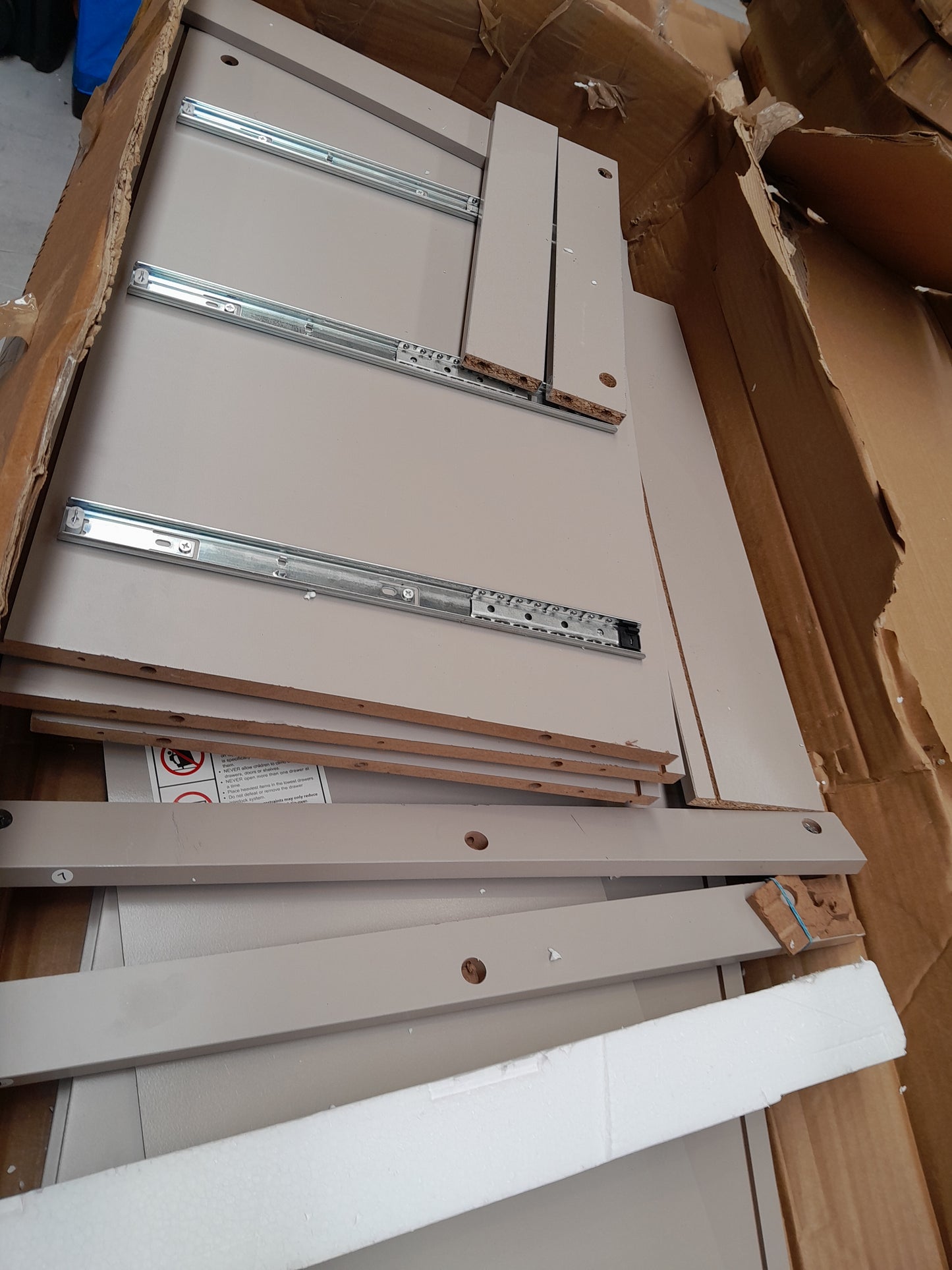 Lot of 7 x Dusk Items for Spares or Repair (ref DUS-APM-A-12342) Total RRP £2369