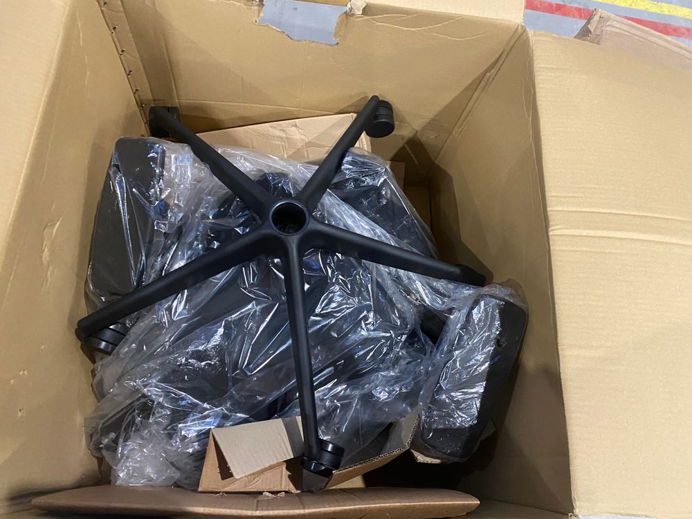 Lot of 4 x Posturite desk office chairs grade-BER Spares or repair RRP £3204.95