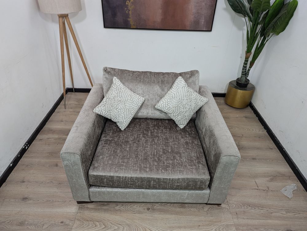 SOF-CHA-00644 Grade-B Sofology Majestica Plain Truffle Mix Armchair Lovest,Ft Walnut Walnut Feet RRP £719