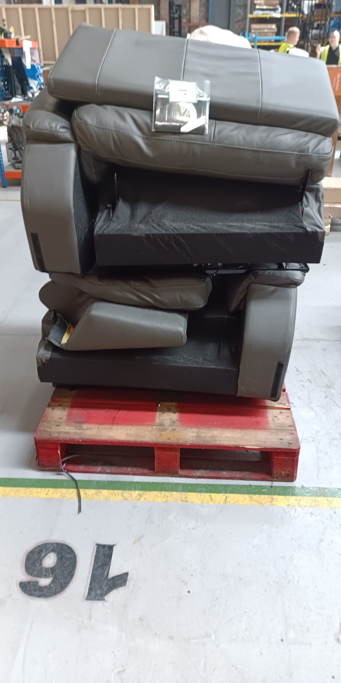 FUV-GOL-00097 Grade-BER-DOA Furniture Village Nicoletti Pepino 3 Seater Leather Sofa Torello Grigio 327 RRP £1885