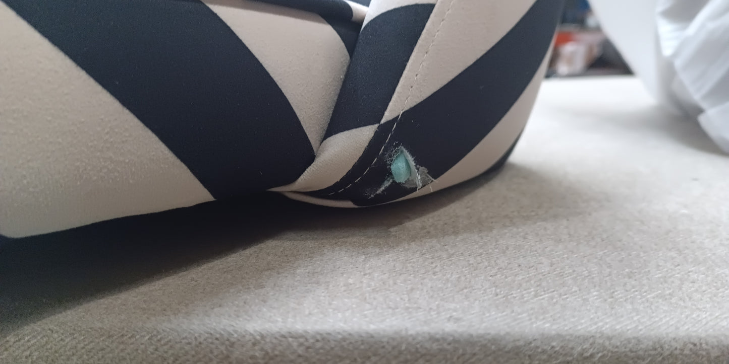 Lot of 9 x Dusk items grade-BER Spares or repair RRP £1843.00