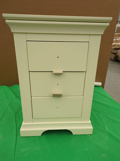 Lot of 6 x Roseland Furniture items grade-C0 Good condition RRP £1044.70