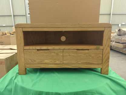 ROS-OUT-00278 Grade-C1 Roseland Furniture Penryn Oak Corner TV Unit RRP £199.95