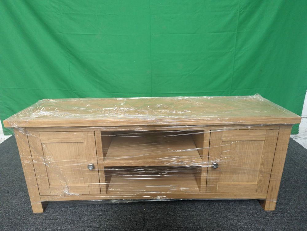 ROS-OUT-00622 Grade-C1 Roseland Furniture Farrow Washed Oak 120cm TV Stand RRP £234.95