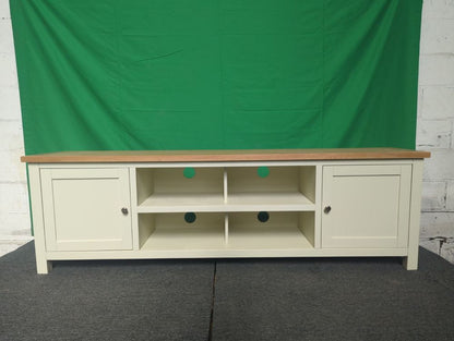 ROS-OUT-00662 Grade-C1 Roseland Furniture Farro Cream XL 190cm TV Unit RRP £249.95