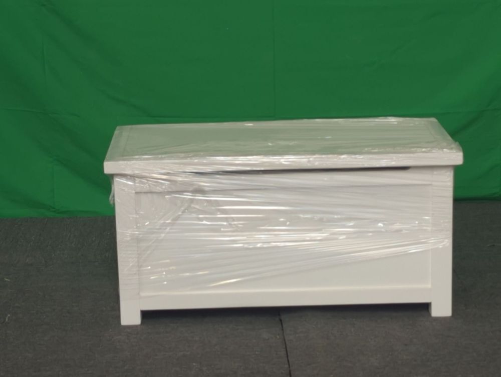 Lot of 9 x Roseland Furniture items grade-C1 Good with faults RRP £2859.55