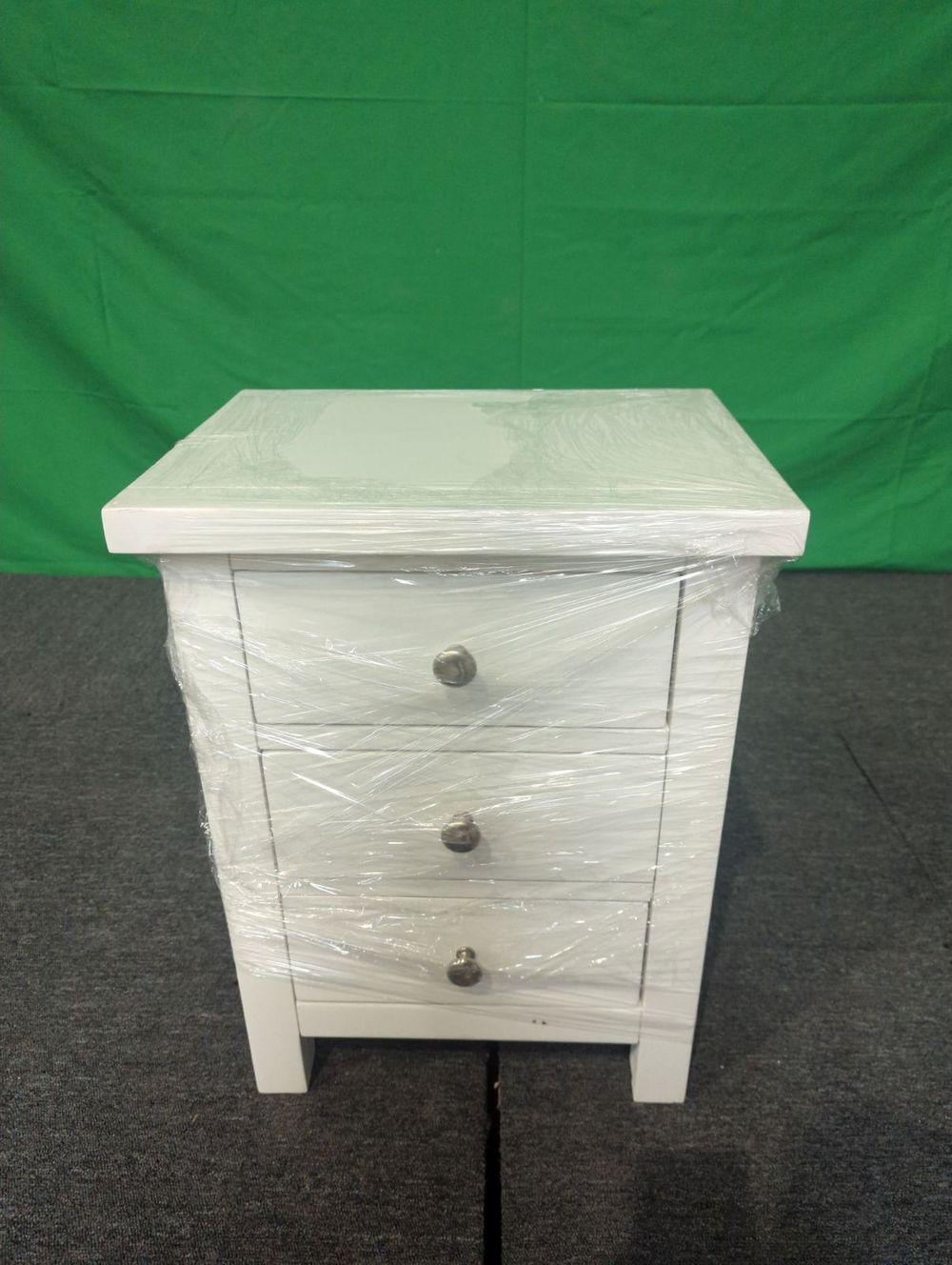 ROS-OUT-00560 Grade-C1 Roseland Furniture Cornish 3 Drawer Bedside Table RRP £109.95