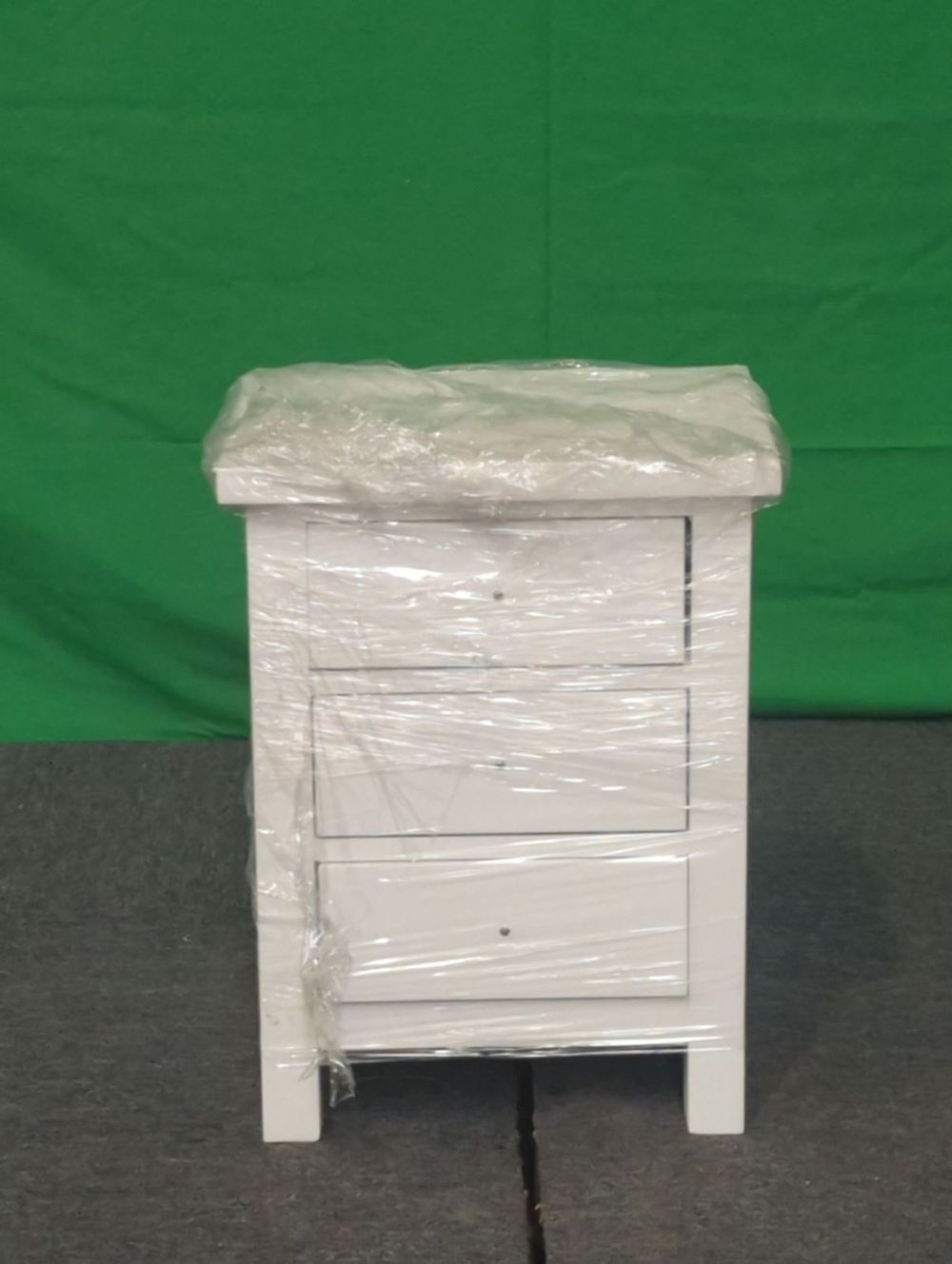 ROS-OUT-00580 Grade-C1 Roseland Furniture Cornish 3 Drawer Bedside Table RRP £109.95